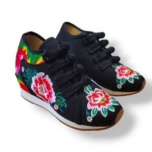 NEW Harajuku Asian Inspired Floral Embroidered Platform Hidden Heel Sneakers